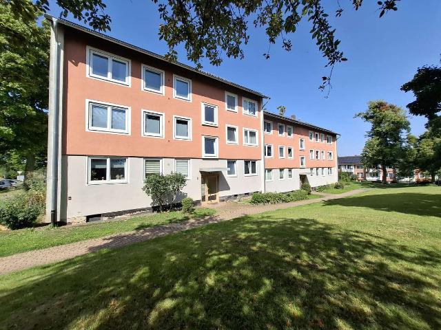 Wir renovieren für Sie! Attraktive 4 Zimmer Wohnung mit 78 m²