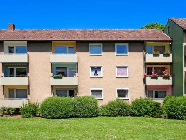 Wir renovieren für Sie! 3 Zimmer Wohnung in Ahlen mit neuem Laminatboden und Balkon