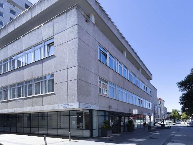 Wir renovieren Ihr neues Zuhause: 2 Zimmer Wohnung mit Balkon und EBK