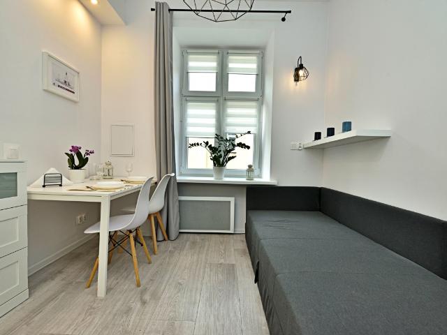 ŻWIRKI 20 POLITECHNIKA, FABRYCZNA, STUDIO NR 1