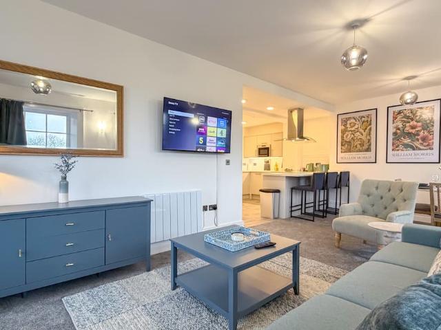 Wirral, CH41 6AZ, United Kingdom | 2 bed apartment for rent #164000989 | Rentberry