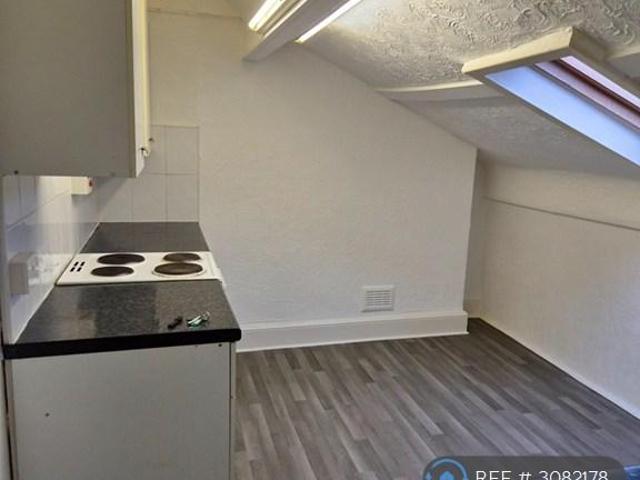 Wirral, Wirral, CH42 1 bed flat to rent £650 pcm £150 pw