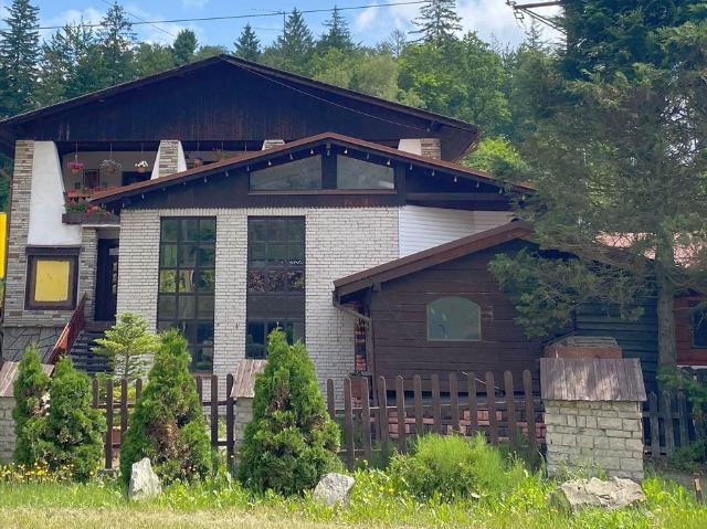 Na sprzedaż budynek usługowo mieszkalny 820 m² w Wiśle