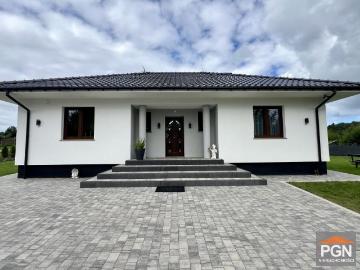 Nowoczesny dom 100 m2 z tarasem i ogrodem w Wisełce