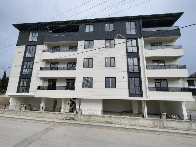 Wisrem Gayrimenkulden Kiralık Göl Manzaralı Otoparklı Sıfır 2+1