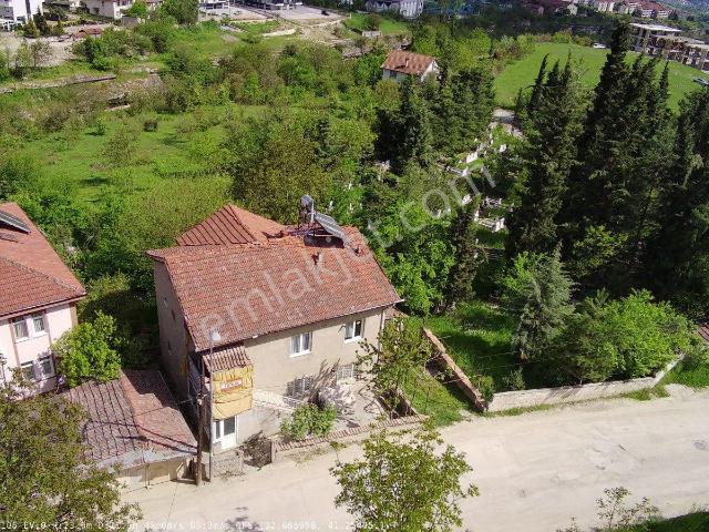 Wisrem Safranboludan Emekte Köşe Başı Satılık 2 Katlı Villa Arsa