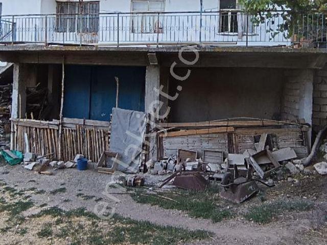 Wisrem'den Burdur Merkez Halıcılar Köyünde Satılık Köy Evi
