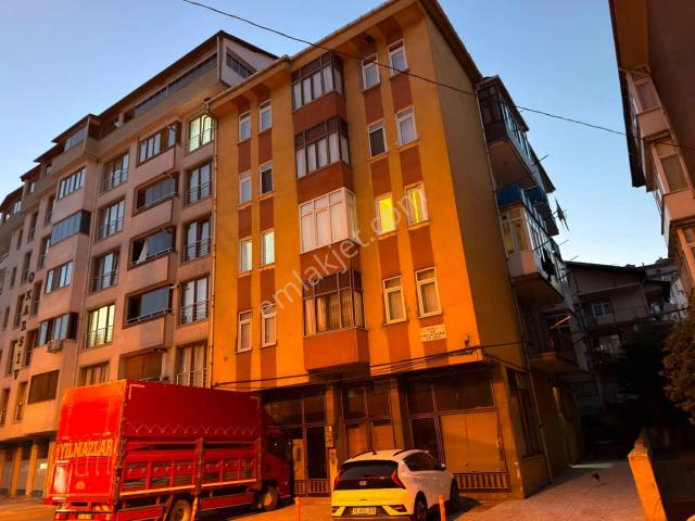 Wisremden Karabük Esentepede Salı Pazarında Arakat 3+1 Daire