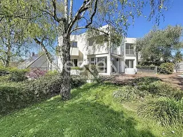 Wissous 91320 Achat / Vente maison 9 pièces t9 au dernier étage piscine