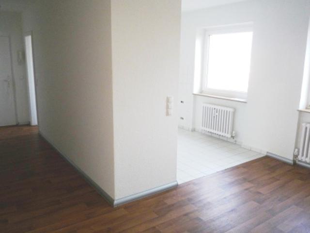 Wittenbergstr. 6, 6 L Großzügige Dreizimmerwohnung mit Loggia