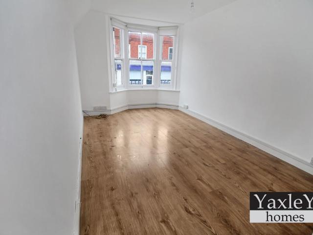 Witham CM8 1 bed apartment to rent £900 pcm £208 pw