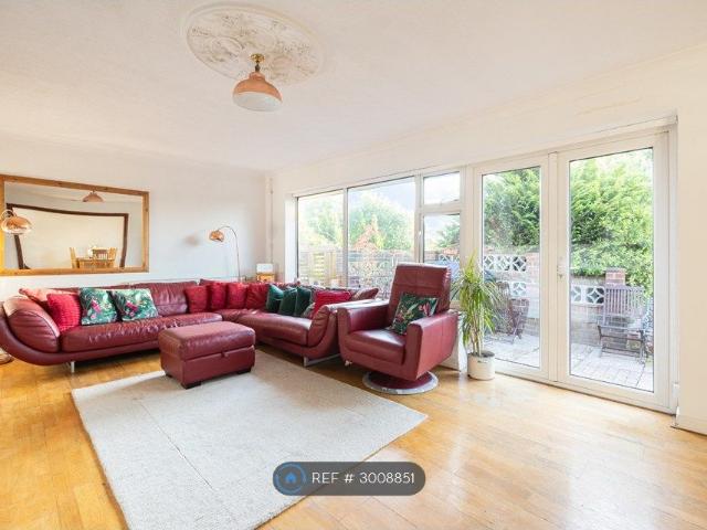 Withdean Road, Brighton BN1, 4 bed bungalow to rent, £3,800 pcm | PrimeLocation
