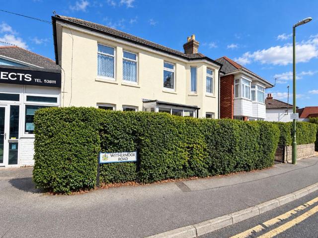 Withermoor Road, Bournemouth BH9 5 bed house to rent £2,850 pcm £658 pw