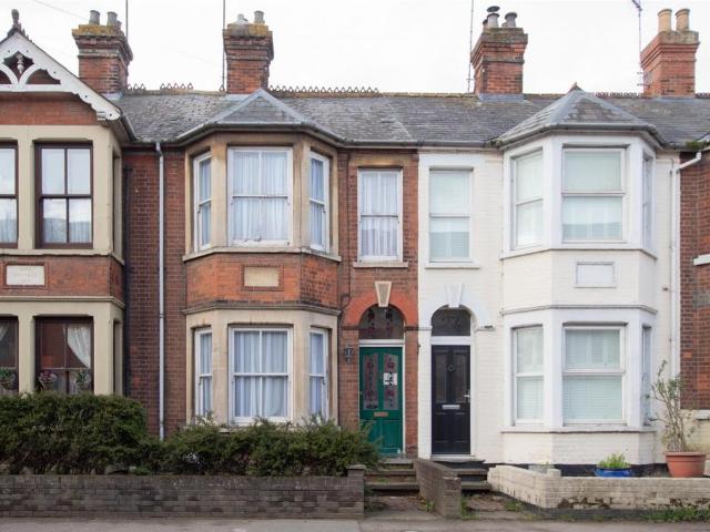 Withersfield Road, Haverhill CB9 3 bed terraced house to rent £1,200 pcm £277 pw