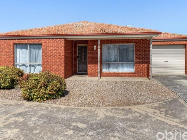 Within a walking distance from Melton South train station and bus stops, this property is one you surely will not want to miss