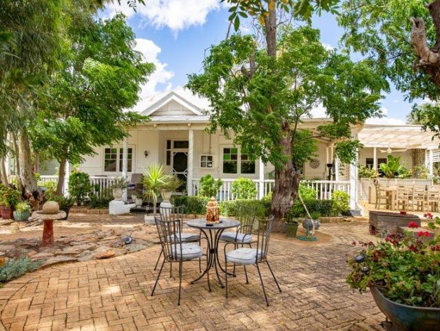 Without a doubt!. THE MOST UNIQUE CHARACTER 1930s HOME