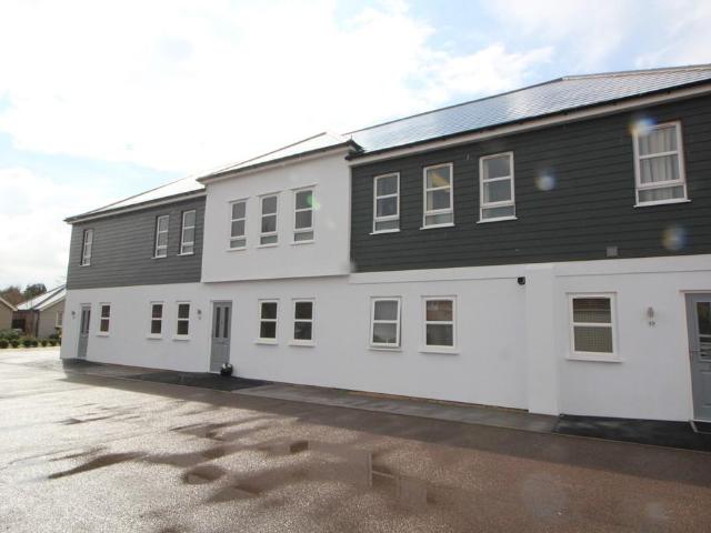 Wivenhoe, Colchester 2 bed apartment to rent £1,150 pcm £265 pw