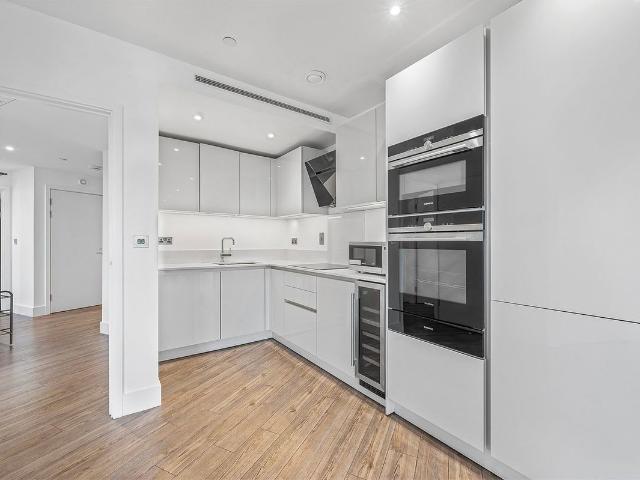 Wiverton Tower, 4 New Drum Street E1, 3 bed flat to rent, £5,250 pcm | PrimeLocation