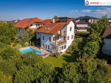 Wo Weitblick auf Geborgenheit trifft Ein verstecktes Familienrefugium mit Pool, Wintergarten und Panorama in Sierning