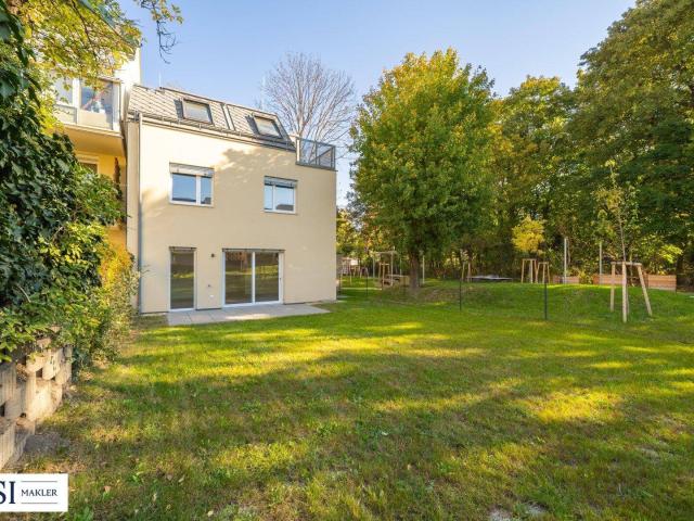 Wo Wohnträume Wurzeln schlagen – Stilvolle Doppelhaushälfte mit Eigengarten