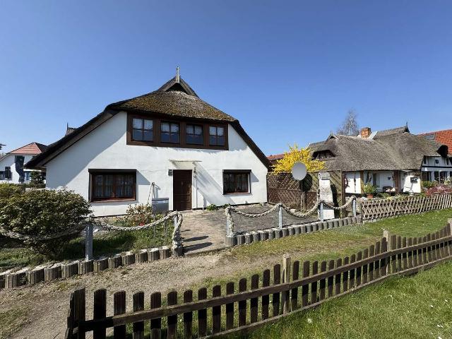 Wo andere Urlaub machen ! Ferienhaus / Wohnhaus mit Potential in Greifswald / Wieck !