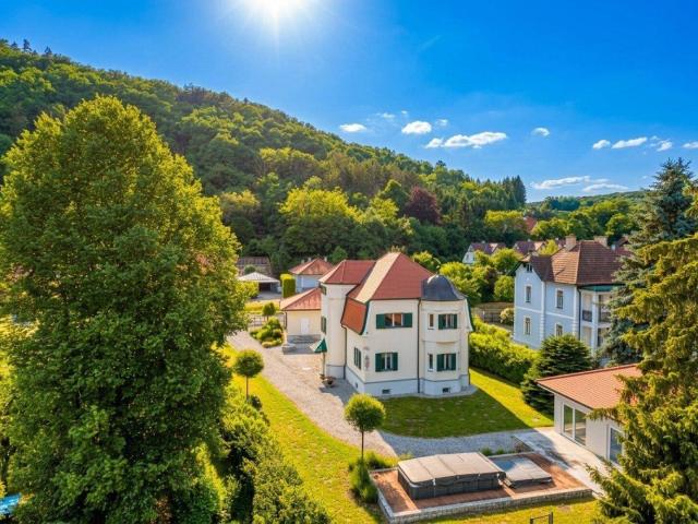 Ihr privater Platz am Wasser + Außergewöhnliche Villa mit Badesteg, Poolhaus & Sauna