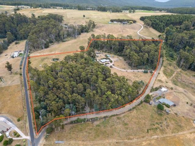 Wombat Manor A Peaceful Hobby Farm of Approx. 18.6 Acres