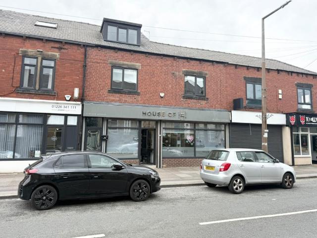 Wombwell S73, 2 bed flat to rent, £700 pcm | PrimeLocation
