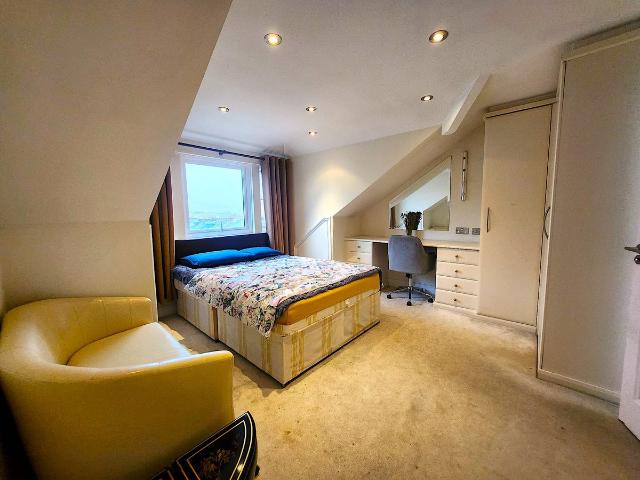 Womersley Road, London N8, 1 bed flat to rent, £1,700 pcm | PrimeLocation