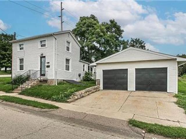 Wonderful 3 bed 1 bth in the center of town