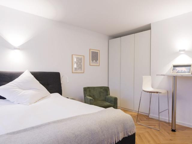 Wonderful, charming apartment in Düsseldorf. Completely renovated end of 2025 Dusseldorf Amsterdam Apartments for Rent