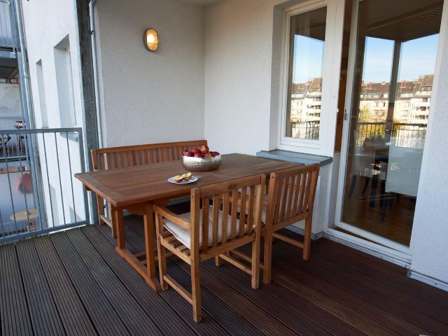 Wonderful and cosy apartment with balcony close to city centre, Dusseldorf Amsterdam Apartments for Rent