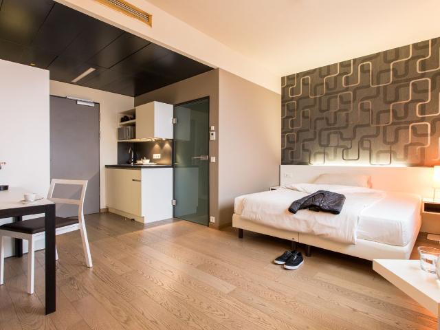 Wonderful and cozy studio at the Moosacher Bahnhof with the comfort of a hotel, Munchen Amsterdam Apartments for Rent