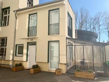 Wonderful and great Tiny House called Remise in the backyard in popular area, Berlin Amsterdam Apartments for Rent