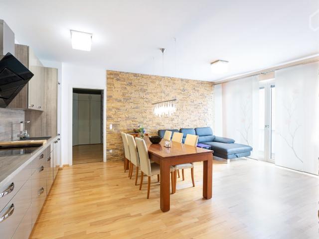 Wonderful and spacious 4 room apartment in central location in Frankfurt am Main, Frankfurt Amsterdam Apartments for Rent