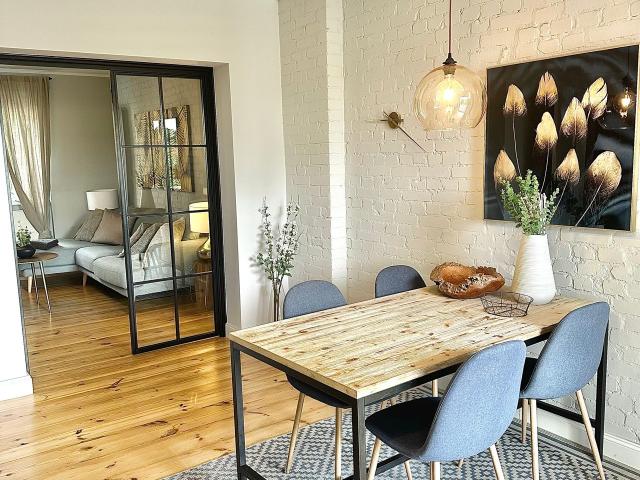 Wonderful apartment in villa area at Brixplatz with south west Balcony, Berlin Amsterdam Apartments for Rent