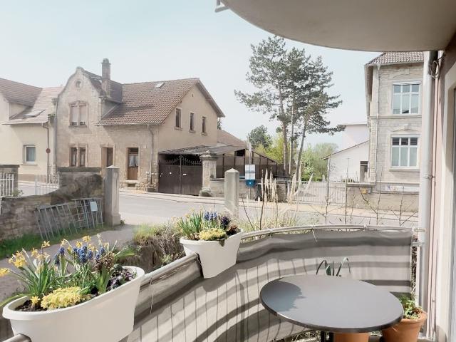 Wonderful apartment with balcony & parking space in Flonheim