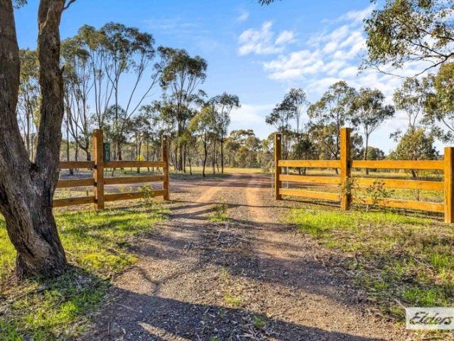 Wonderful getaway or hobby farm