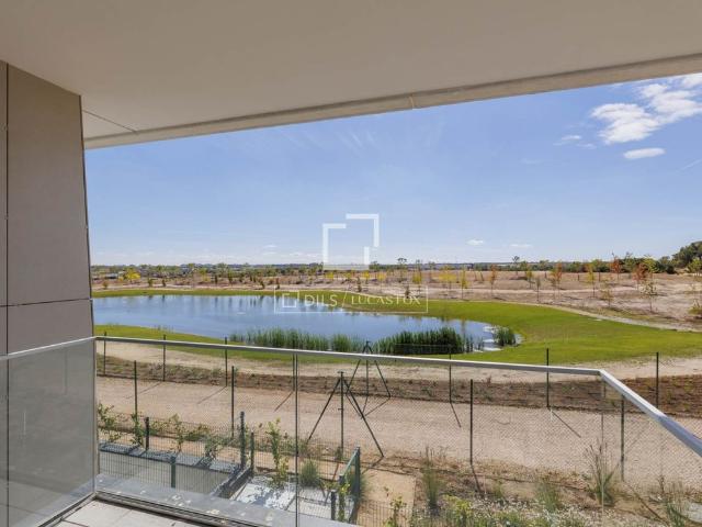 Wonderful ground floor apartment of 220.95 m² with 4 bedrooms and a garden for rent, located in Sky Villas en LGC7, La Finca, Pozuelo
