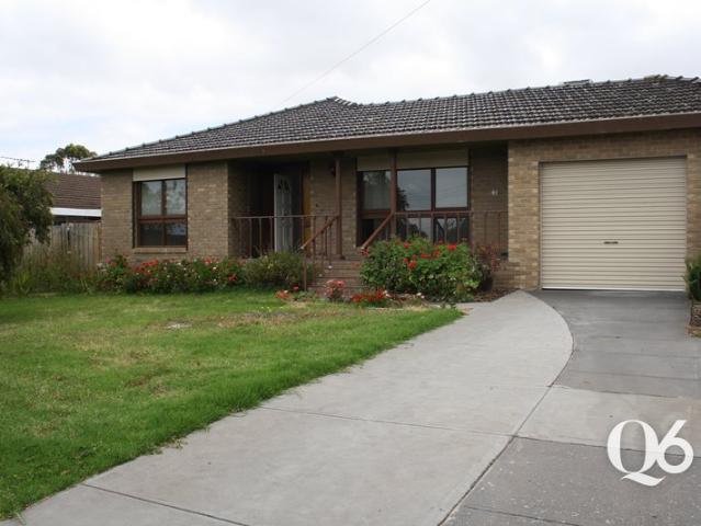Wonderful Family Home, Desirable Quiet Location!