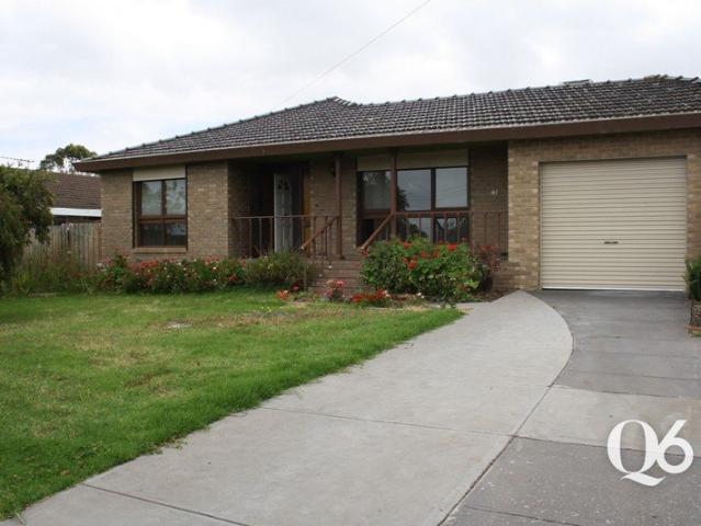 Wonderful Family Home, Desirable Quiet Location!