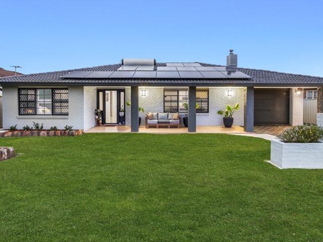 Wonderful Family Home with Pool & Studio