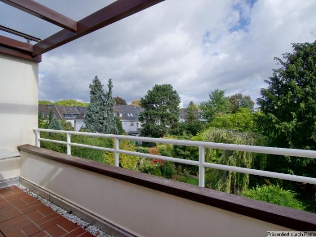 Wonderful furnished maisonette with balcony and view of the Rhine