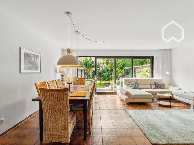 Wonderful house in the green with terrace and garden, Koln Amsterdam Apartments for Rent