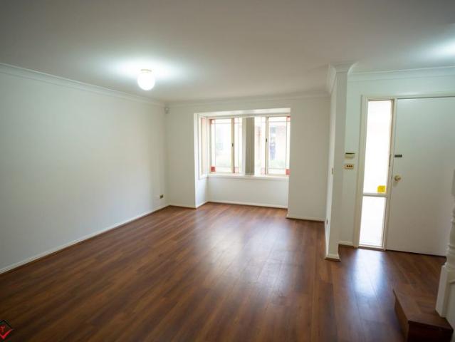 Wonderful home at Convenient location ready to move in and delivers peace of mind !