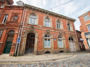 Wonderful one bedroom apartment in the heart of Hull with local shops and transport links on the doorstep