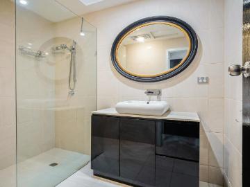 Wonderful Low Maintenance Unit