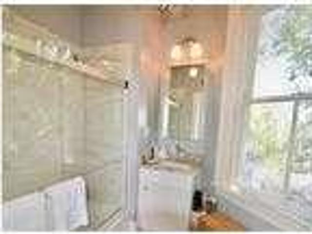 Wonderful location South of Broad in a beautiful, historic house