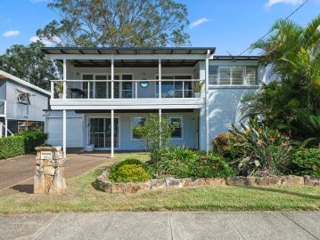 WONDERFUL LIVING ON COOK PARADE !