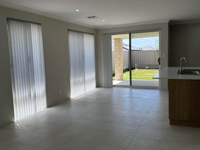 WONDERFUL LIVING EXPERIENCE, BLENDING MODERN COMFORT WITH A FANTASTIC LOCATION !